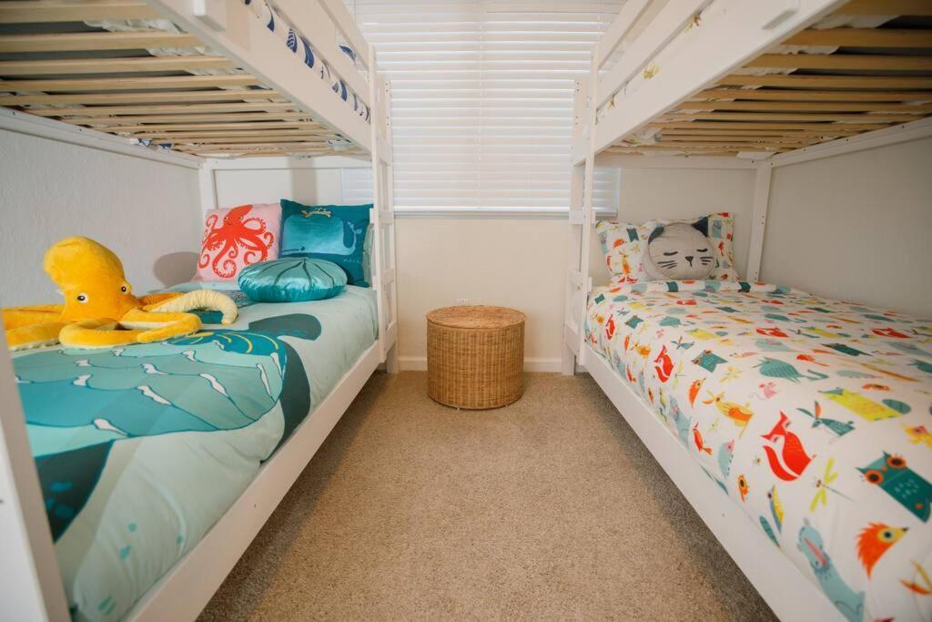 2 Private Masters, New Beds & Furniture, Sleeps 12 *